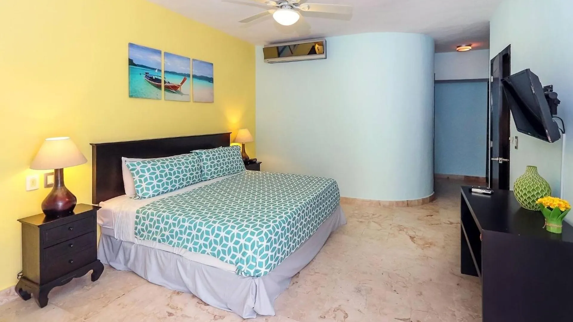 Apartmán Beachfront Condo, 2 Bedroom - Ocean View At Corto Maltes Playa del Carmen
